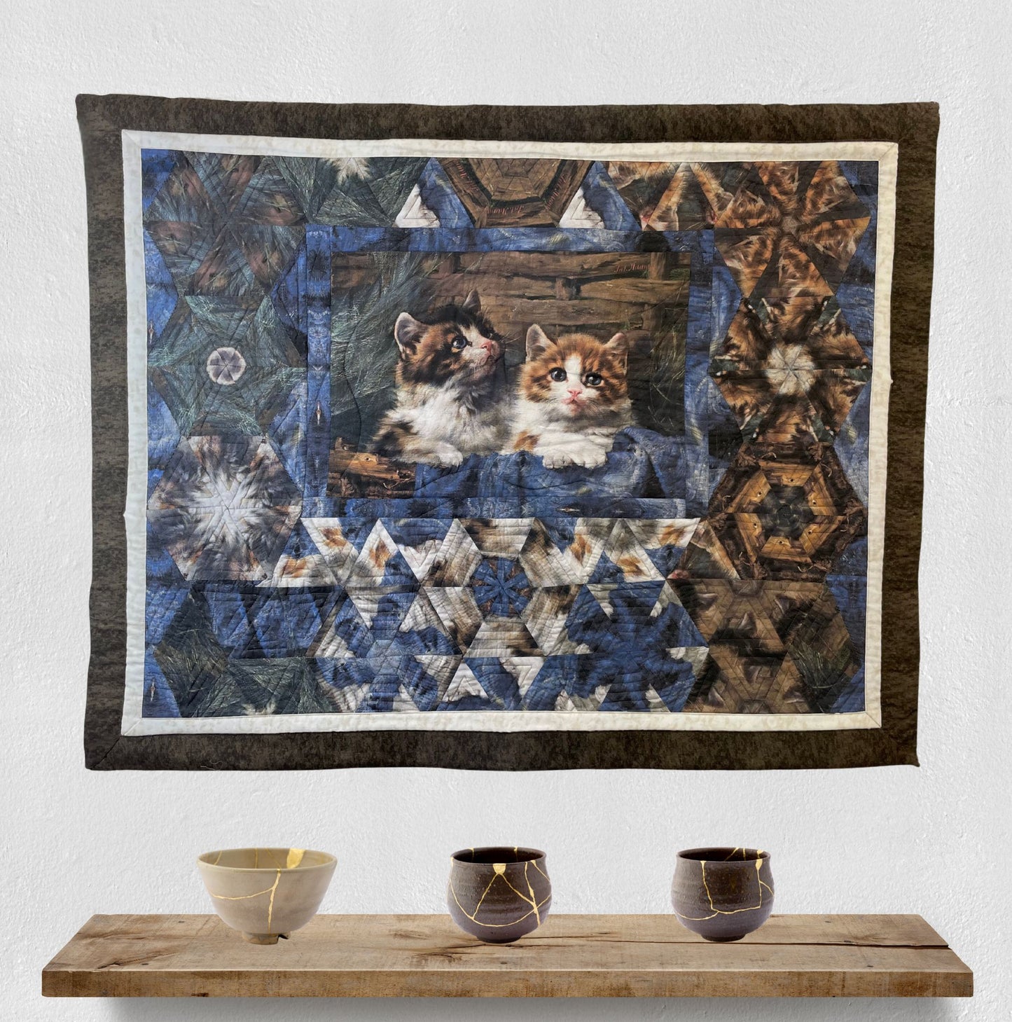 quilt patchwork deco chats hexagones marron bleu