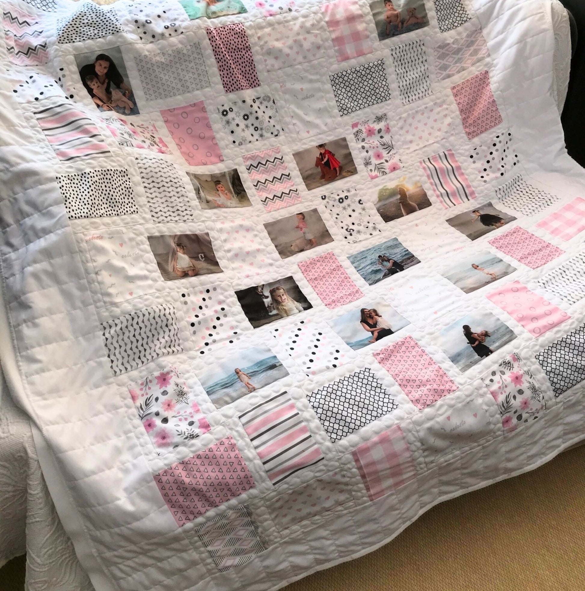 Couverture patchwork enfant rose et blanc personnalisée de photos