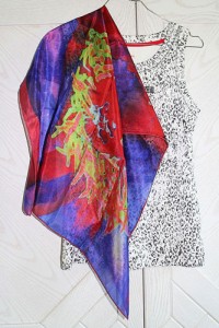 Florence Hirth silk scarf Lyrio Coeur de Pivoine
